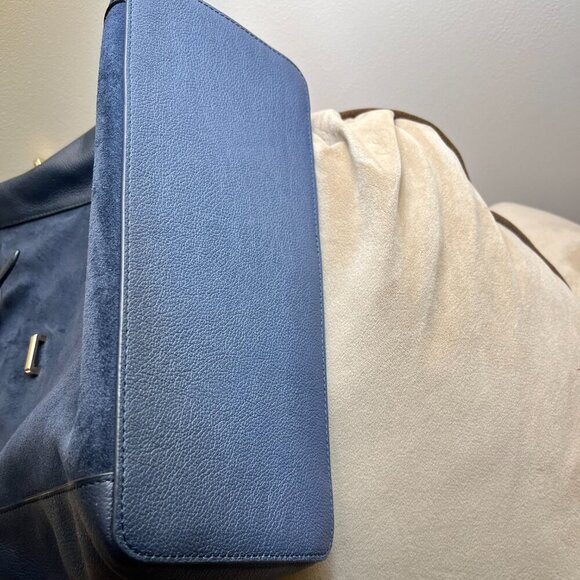 Talbots Shoulder Bag Navy Leather and Suede With Gold Detail & Leather Tassel - Picture 8 of 9